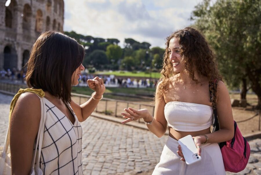 Rome: Colosseum, Roman Forum & Palatine Hill Group Tour - Language options: English and Spanish guides with headsets