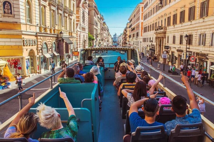 Rome: Colosseum, Roman Forum, Palatine Hill & Hop-on Hop-off - Logistics that can make or break the day (validate, collect, then breathe)