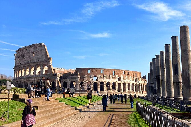Rome: Colosseum, Roman Forum & Palatine Hill Visit + Audio Guide - What this is really like: hosted access, not a live guided tour