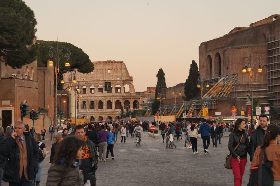 Rome: Colosseum, Roman Forum & Trajan's Market Exterior Tour - Should You Book This Rome Colosseum, Forum, and Trajan Markets Exterior Tour?