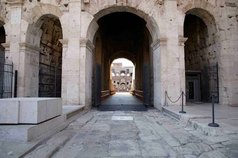 Rome: Colosseum VIP Top Floor 7 Pax Tour - Price and value: why it costs more, and what you buy for it