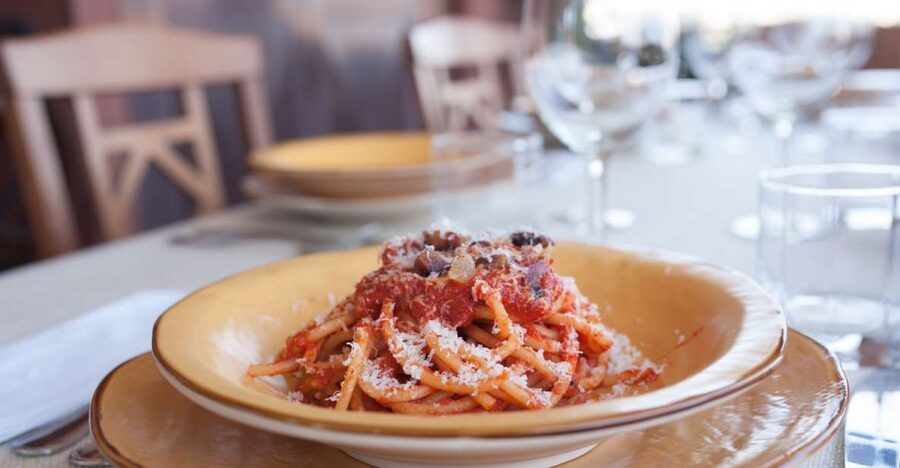 Rome: Dining Experience at a Local's Home - The Evening Flow: Cooking Demo to Starter, Pasta, and Dessert