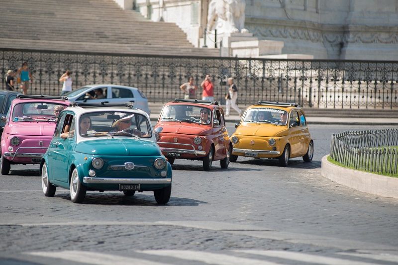 Rome Driving Tour By Vintage Fiat 500 - Trastevere lanes, Aventine Hill keyhole, and the Piazza of Knights of Malta