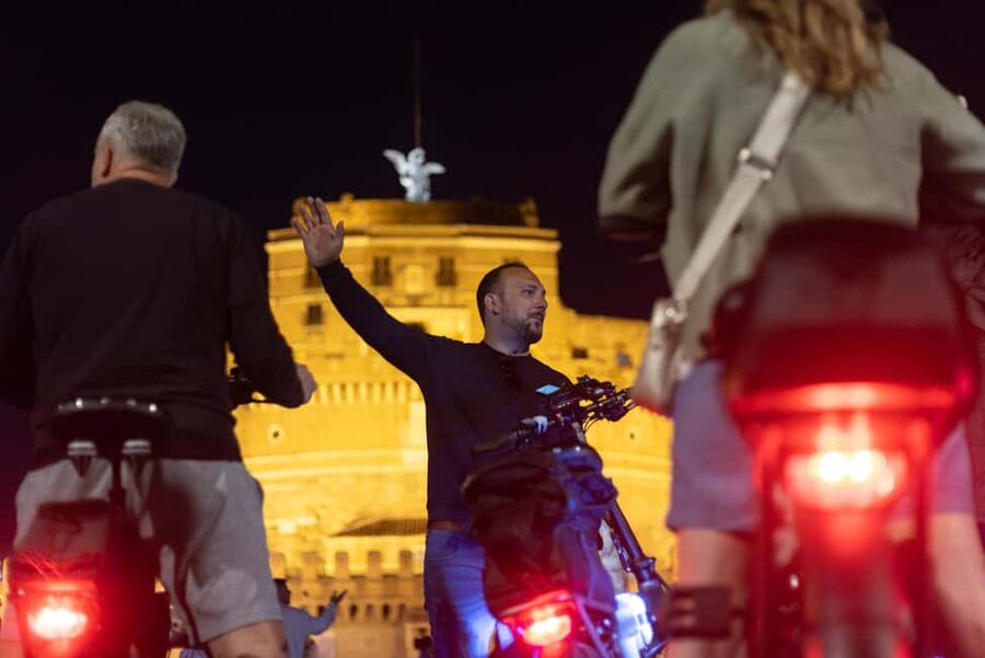 Rome: E-Bike Night Tour with Food and Wine Tasting - St. Peter’s Basilica and Castel Sant’Angelo, plus the mid-tour wine stop