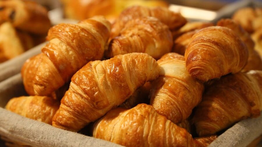 Rome: Early Morning Sightseeing and Piazzas with Breakfast - Spanish Steps: Getting the Best Angles Without the Usual Crush