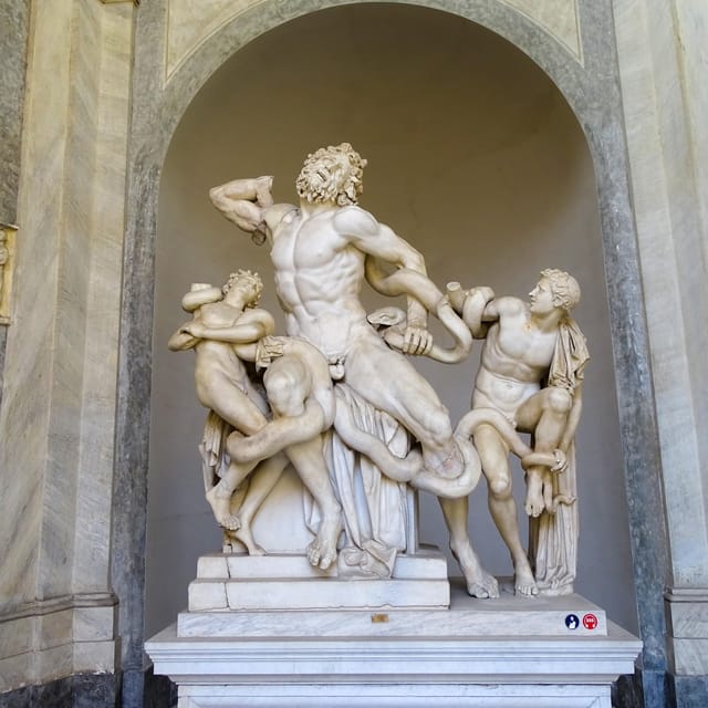 Rome: Early Vatican Museums & Sistine Chapel Tour - Gallery of Maps and Gallery of Tapestries: why this route feels different
