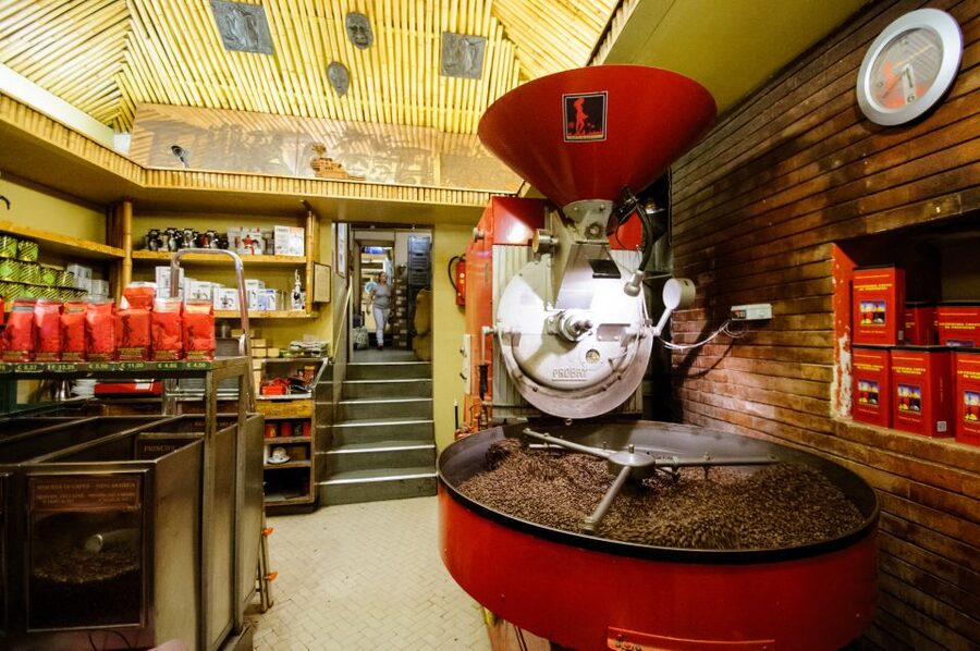 Rome: Espresso, Gelato and Tiramisù Tasting Tour - Gunther Gelateria, How to Distinguish Good Gelato from Bad