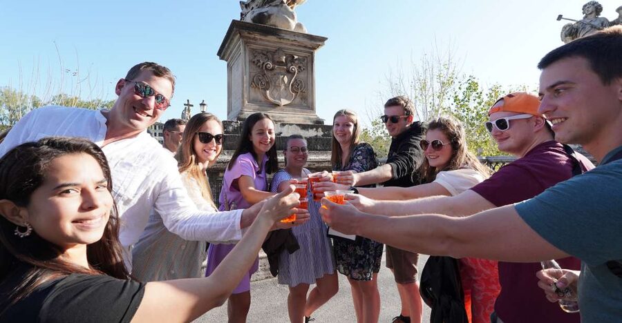 Rome: Evening Walking Tour with Cocktails and Local Guide - Ponte Sant’Angelo Views and the Stories Behind the Popes
