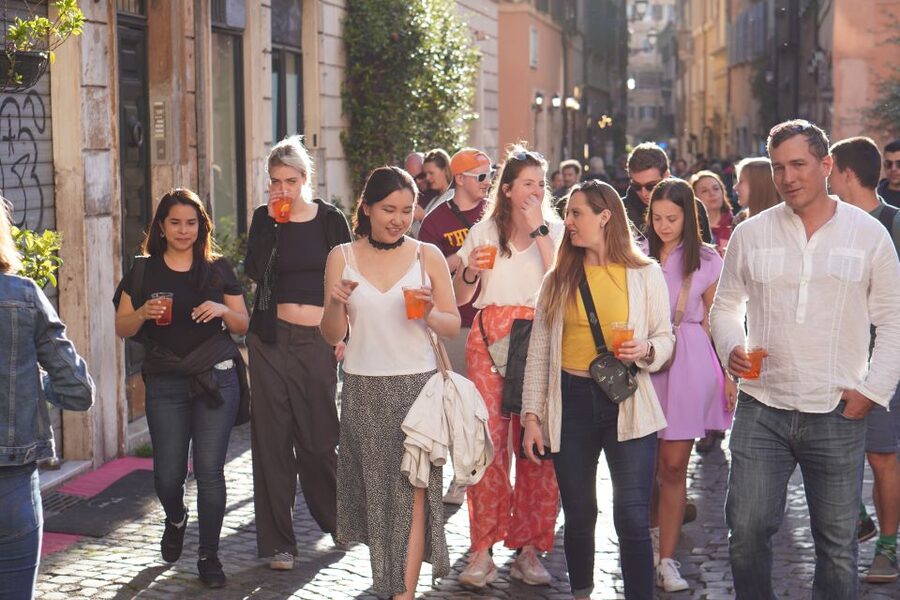 Rome: Evening Walking Tour with Cocktails and Local Guide - Starting at Castel Sant’Angelo with an Aperol Spritz Welcome