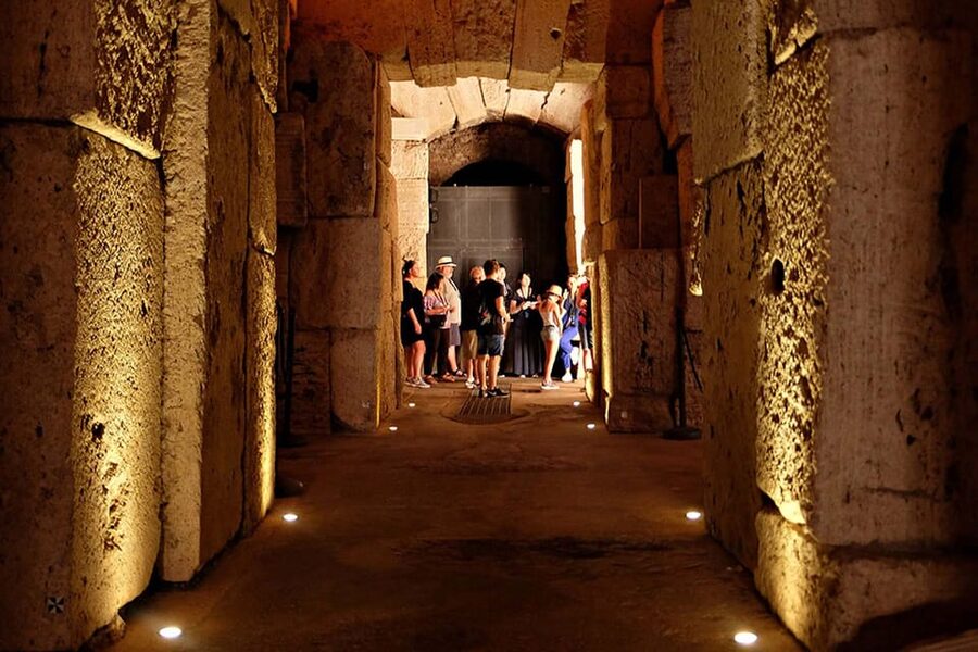 Rome: Exclusive Colosseum Underground and Arena Guided Tour - Meeting at Via della Polveriera 8, and how to avoid a bad start