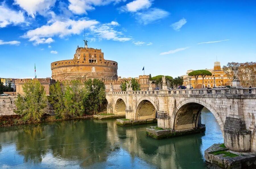 Rome: Experience the Magic of Castel Sant'Angelo - Castel Sant’Angelo: A Building That Reinvents Itself
