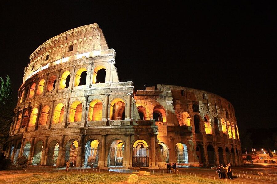 Rome: Explore the Colosseum and Roman Forum, Half-Day Tour - Palatine Hill photo stop: the “imperial view” moment