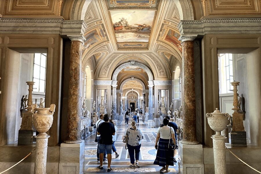 Rome: Express Early Morning Sistine Chapel Small Group Tour - Stop 1: stepping into the Vatican Museums circuit