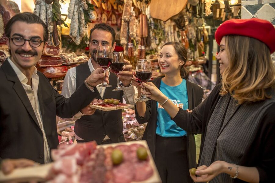 Rome: Food Tour and Wine Tasting in a Traditional Trattoria - Gelateria Gunther: a clean sweet finish in Trastevere