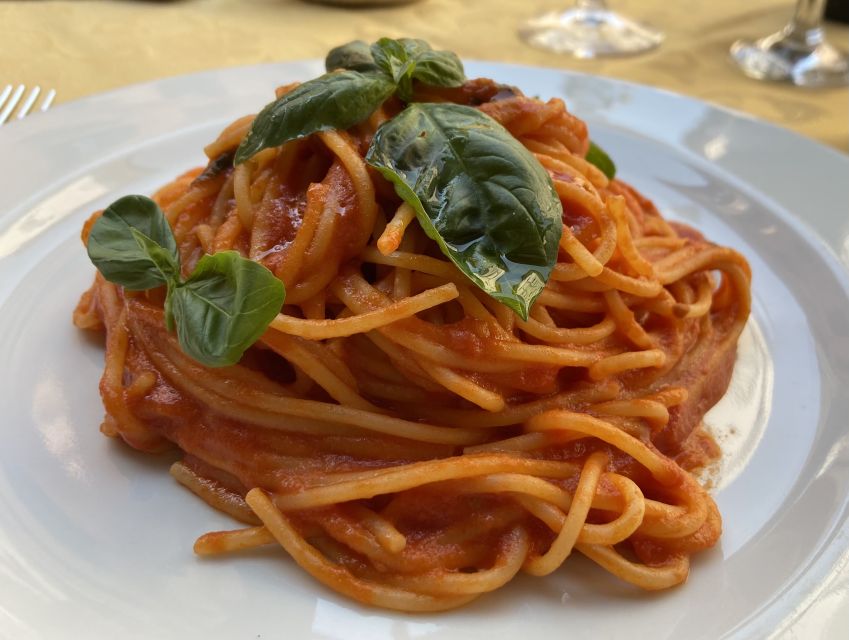 Rome: Food Tour near Vatican City with Wine - Handmade Pasta at Il Segreto, With DOCG Vermentino