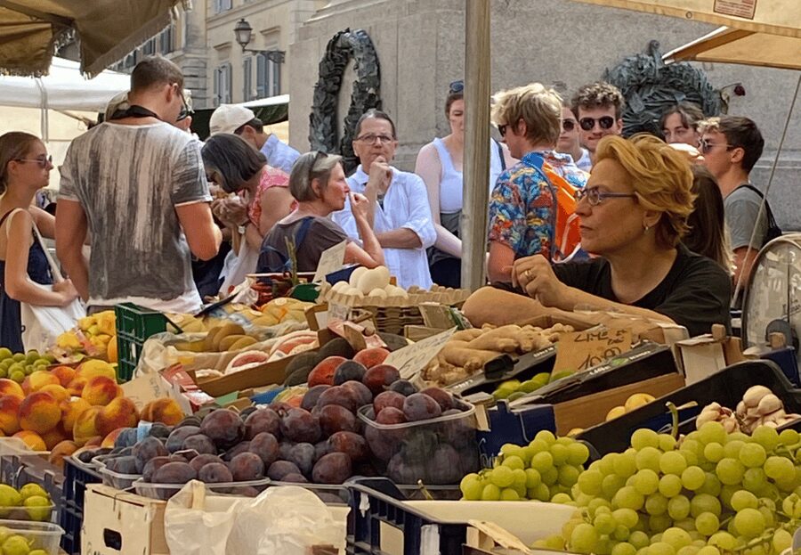 Rome: Food & Wine Tour of Campo de Fiori, Ghetto, Trastevere - Pizza bianca and mozzarella with salami: the parts that teach you how to order