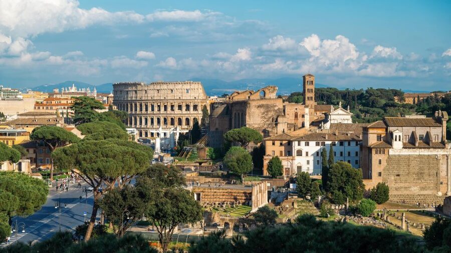 Rome: Full-Day Shore Excursion from Civitavecchia Port - Who makes this tour work: guides and drivers