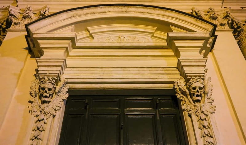 Rome: Ghosts & Bone Crypts Tours: 2 Tours, 1 Discount Ticket - Trevi Fountain, the Pantheon, Piazza Navona, and the ghost stories in between