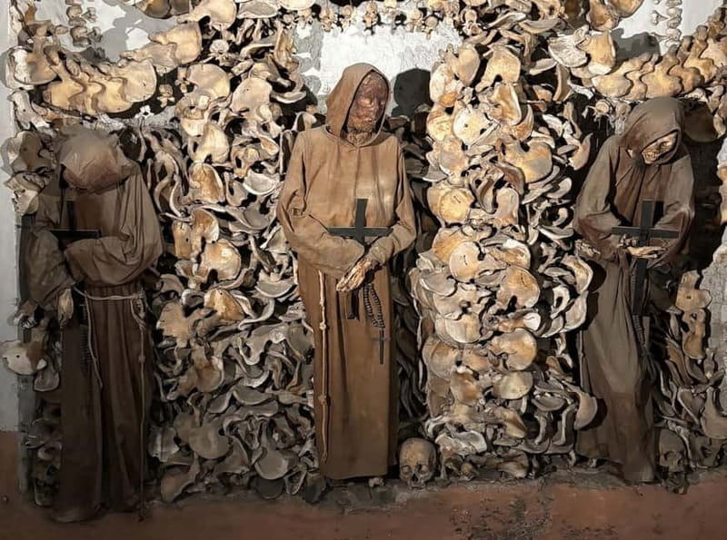 Rome: Ghosts & Bone Crypts Tours: 2 Tours, 1 Discount Ticket - Campo de Fiori, Piazza Farnese, Ponte Sisto, and Via Giulia at night