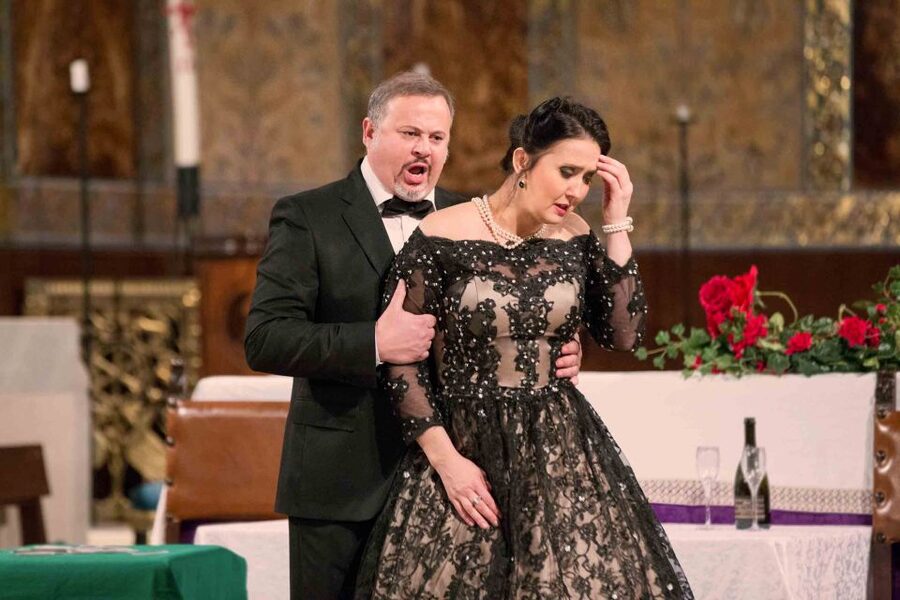 Rome: Giuseppe Verdi's "La Traviata" Live Performance - Heat, Ventilation, and “Long Bench” Reality