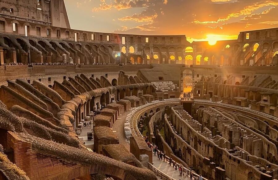 Rome: Golden Hour Expereince at the Colosseum with a Guide - Meeting point at the corner by restaurants and a traffic light