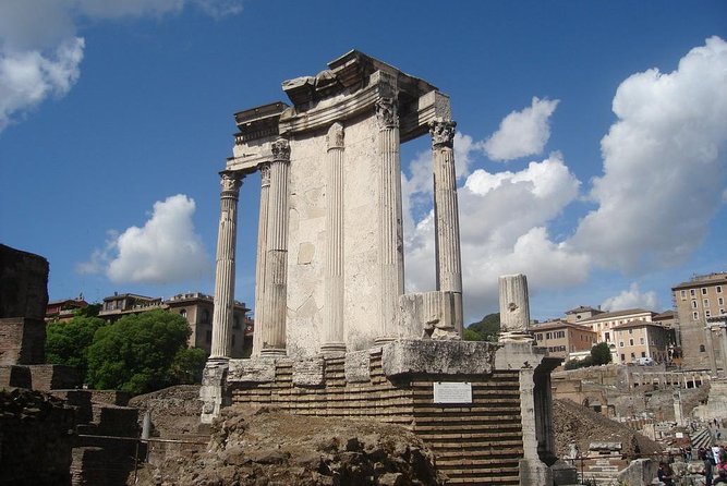 Rome: Guided Group Tour of Colosseum, Roman Forum & Palatine Hill - Tickets Included, But Not Everything in the Colosseum