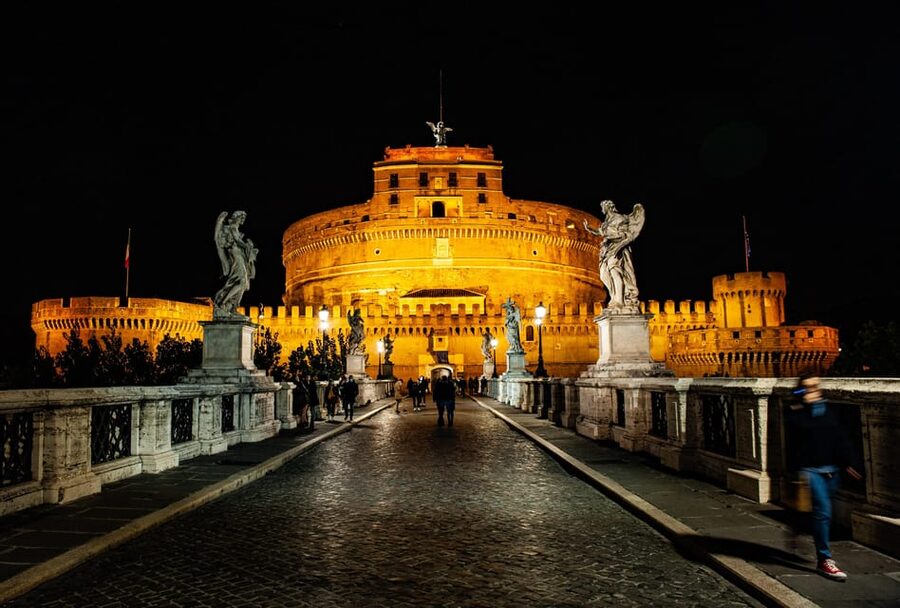 Rome: Guided Haunted Rome Ghost Tour with Dowsing Rods - Stop-by-Stop: What You’ll See and Hear