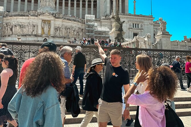 Rome: Guided Small Group Walking Tour of City Highlights - Piazza Navona finish: three fountains, Sant’Agnese, and immediate dining