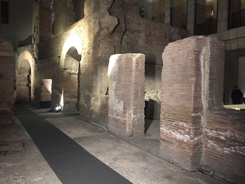 Rome: Guided Underground Tour - Navona Underground: 5 meters below street level, then the circus story