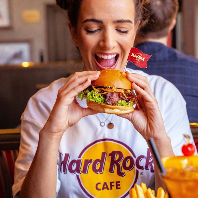 Rome: Hard Rock Cafe Experience - The meal rhythm: how a 75-minute dinner usually flows