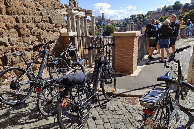Rome Highlights by E-Bicycle Small group - Guides make or break the tour, and this one is strong