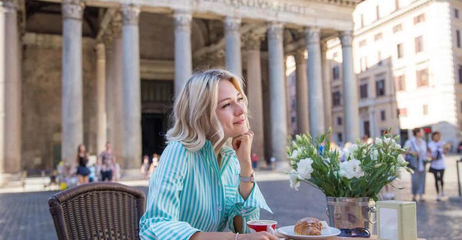 Rome: Highlights Photo Shoot for Memorable Moments - Rione Monti: A Warm-Up Stop That Looks Like Rome