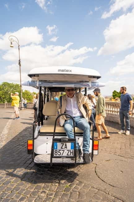 Rome: Highlights Tour in Golf Cart - Colosseum Photo Stop: The Best Kind of Quick Visit