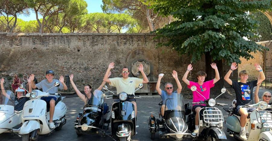 Rome: Highlights Vespa Sidecar Tour with Coffee and Gelato - Piazza di S. Marco, 48: Your Starting Point and Setup