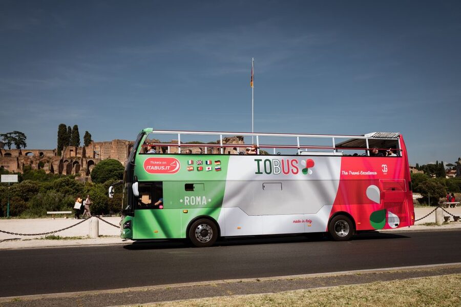 Rome: Hop-On Hop-Off Open-Top Bus City Tour - Top deck practicalities: headroom and sightlines