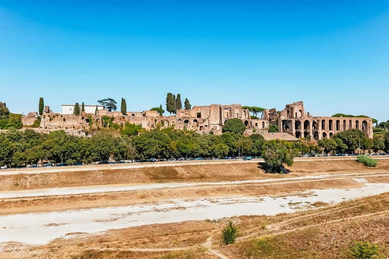 Rome: Hop-on Hop-off Sightseeing Bus Tour with Audioguide - Stop 5: Piazza Venezia and Foro Romano (Via del Teatro di Marcello) for the Classic Ancient View