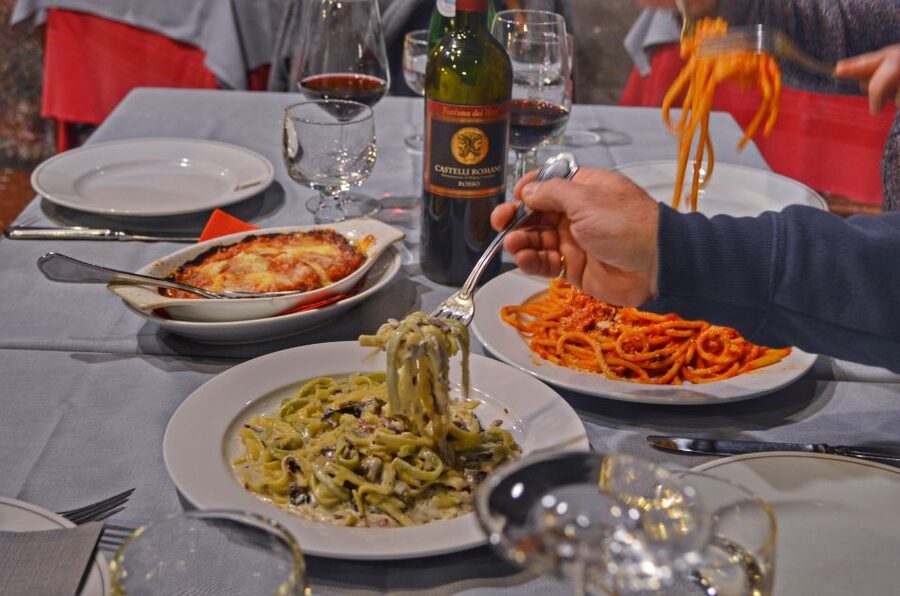Rome: Jewish Ghetto & Campo de Fiori by Night Food Wine Tour - Why This Rome Food and Wine Tour Feels Different at Night