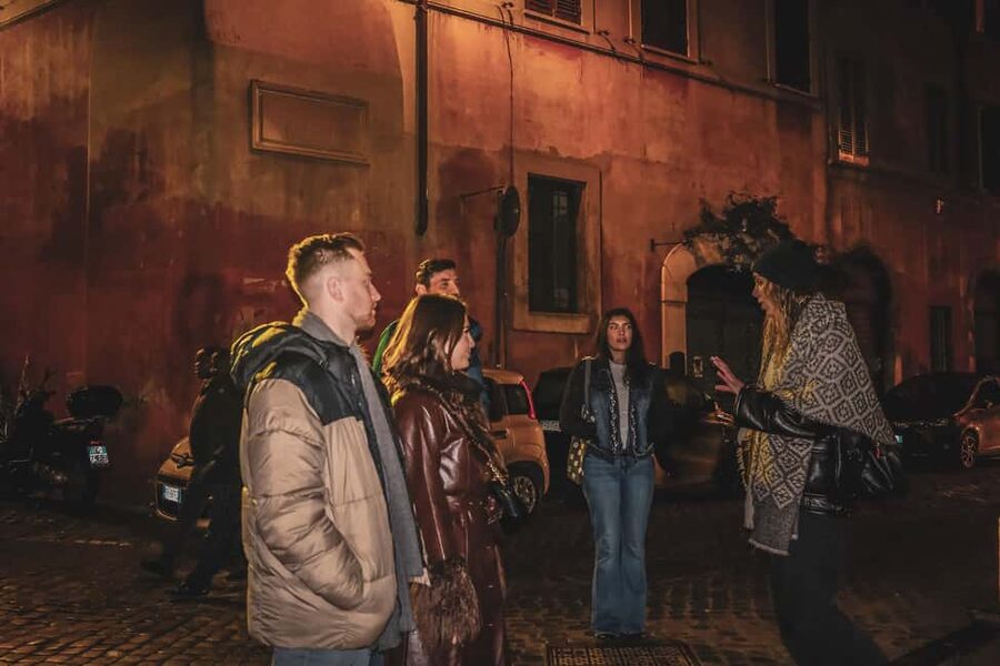 Rome: Murder Mysteries of Rome Guided Walking Tour - A Night in Central Rome Built for Murder Stories