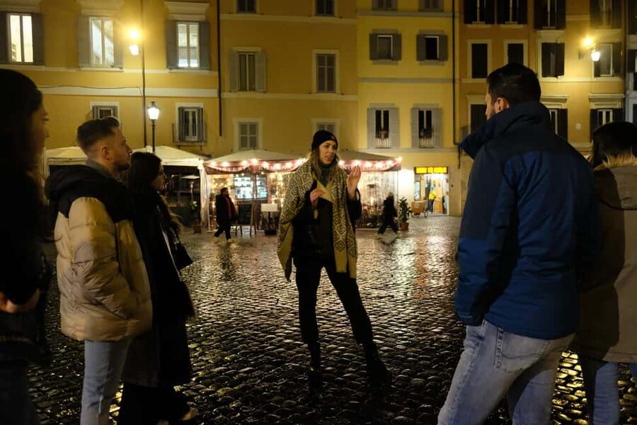 Rome: Murder Mysteries of Rome Guided Walking Tour - The Start: Campo de’ Fiori and a Tone-Setting First Stop