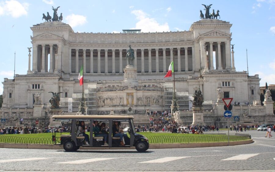 Rome: Night Tour of the City by Golf Cart (Private option) - Meeting Near the Colosseum and Getting Set Up for Night Views