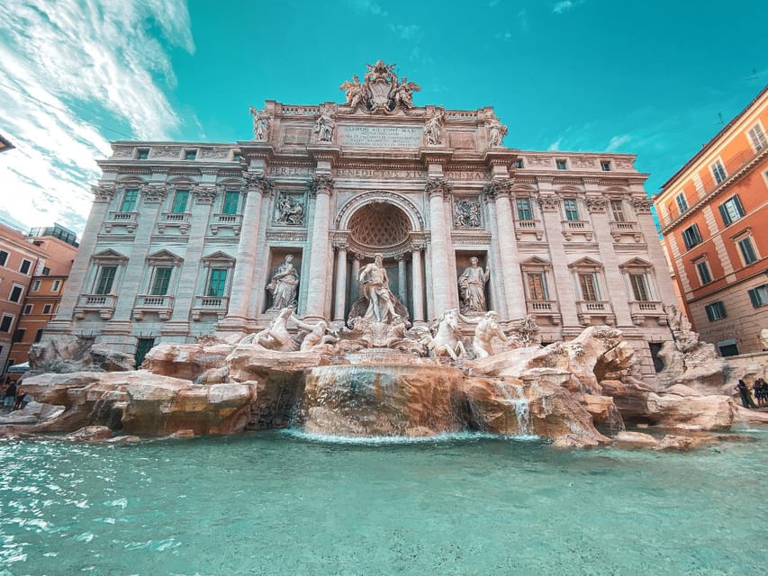 Rome: Opera Concert at Palazzo Poli - Fontana di Trevi - Palazzo Poli ambiance, art exhibitions, and why it is more than a waiting room