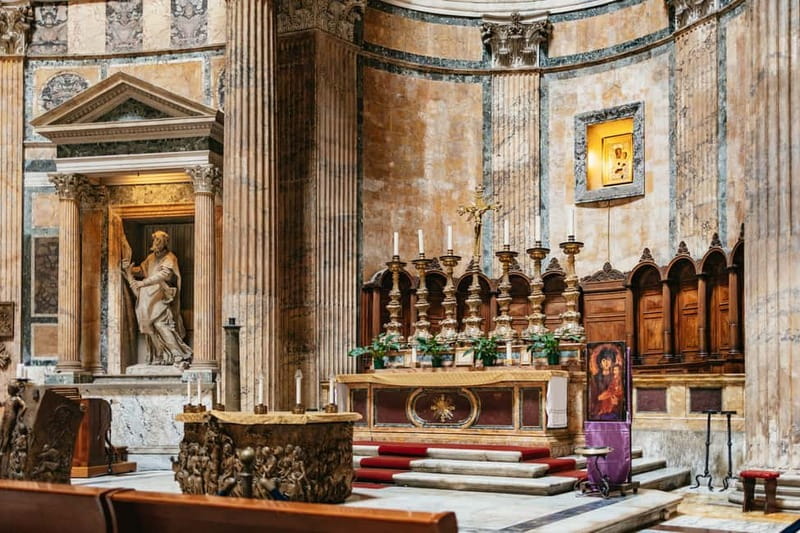 Rome: Pantheon Fast-Track Ticket and Official Audio Guide - Entering through the fast line and collecting your official audio