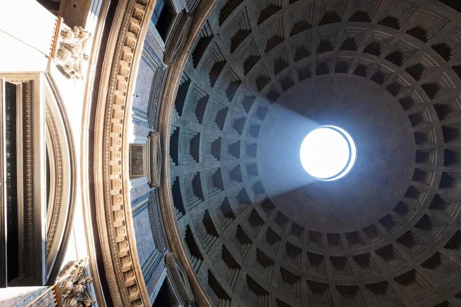 Rome: Pantheon Guided Tour with Skip-the-line Ticket - The dome and oculus, where the guide turns math into awe
