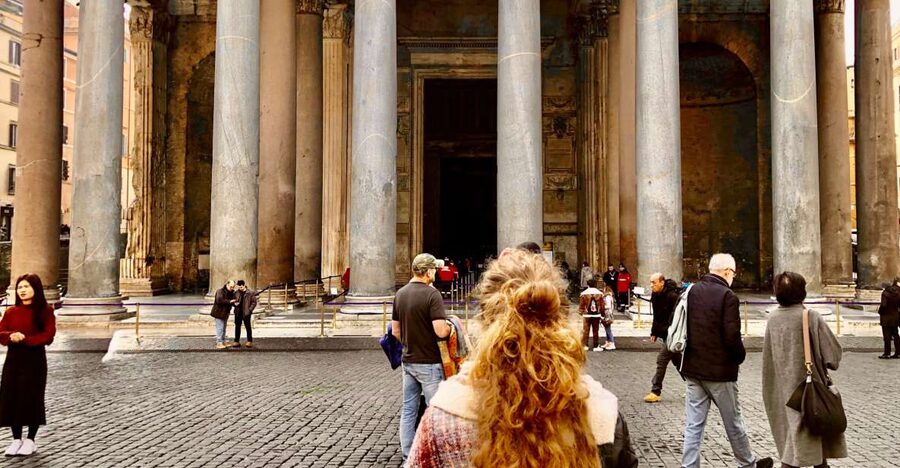 Rome: Pantheon Small Group Tour and Skip-the-Line Ticket - The skip-the-line advantage: time you can spend looking up