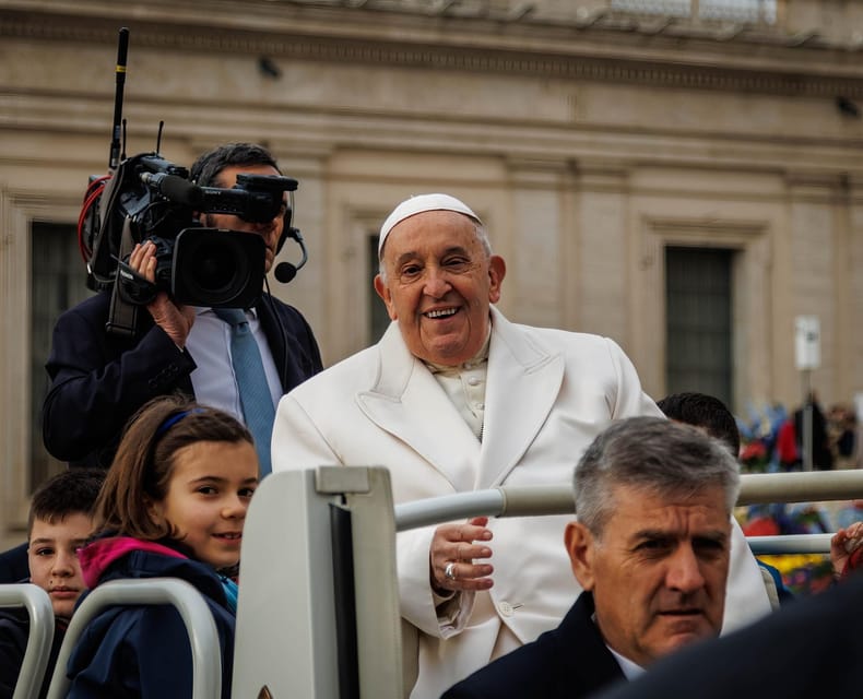 Rome: Papal Audience Tour With Reserved Access - Why a Papal Audience in St. Peter’s Square is worth the dawn