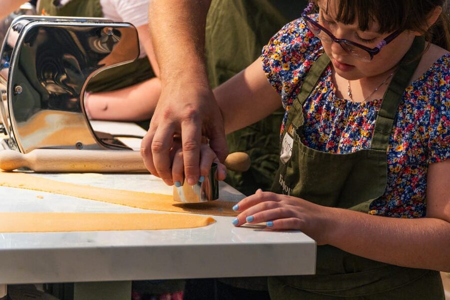 Rome: Pasta, Ravioli & Tiramisu Cooking Class by Colosseum - Should you book this Rome pasta and tiramisu class?