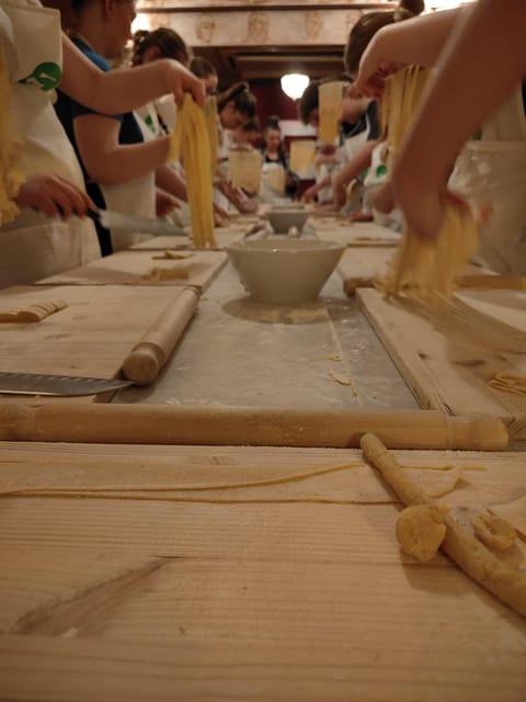 Rome: Pasta & Tiramisu Cooking Class near the Spanish Steps - Sauce choices: tomato and basil, pesto, or Alfredo