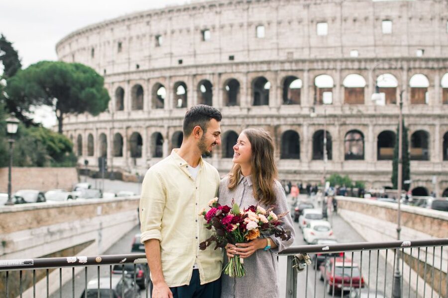 Rome: Personalized Photoshoot outside the Colosseum - The Colosseum Photo Stop: 45 Minutes of Real Guidance