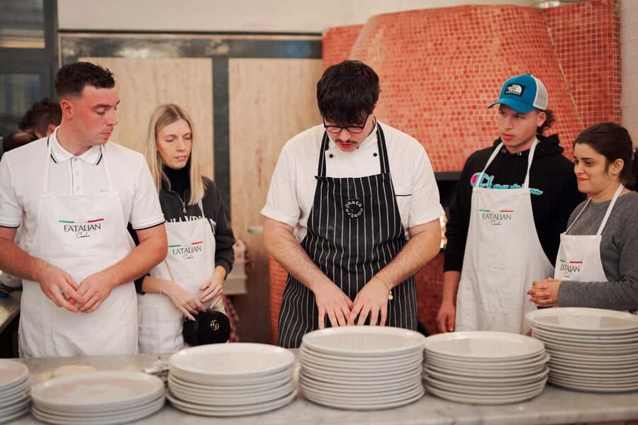 Rome: Pizza and Tiramisu Cooking Class in Piazza Navona - Pizza Dough in Rome: What You Make, What You Bake, and Why It Matters