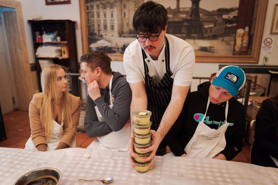 Rome: Pizza and Tiramisu Cooking Class in Piazza Navona - The Sitting-Down Meal: Wine or Beer and the Finish Line Feeling